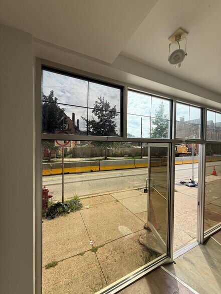 More Photos Of 5423 Penn Ave, Pittsburgh Office For Sale