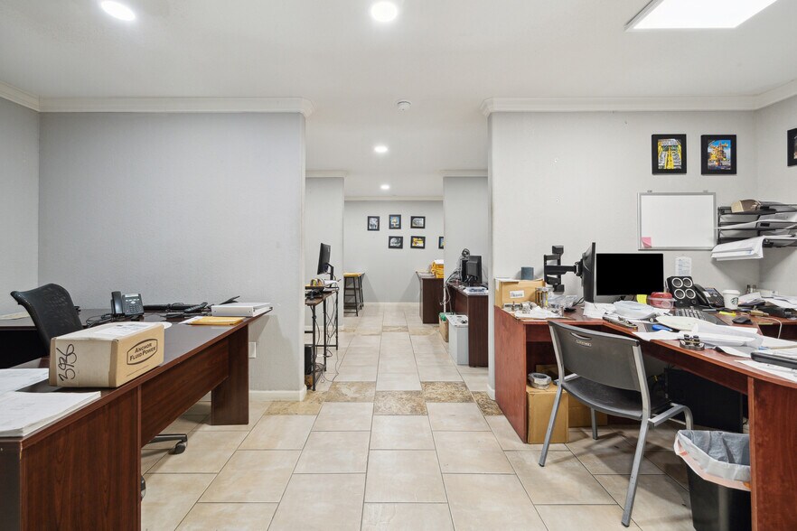 More Photos Of 6438 Long Dr, Houston Industrial For Sale