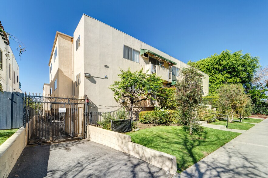 More Photos Of 617 N Orange Dr, Los Angeles Apartments For Sale