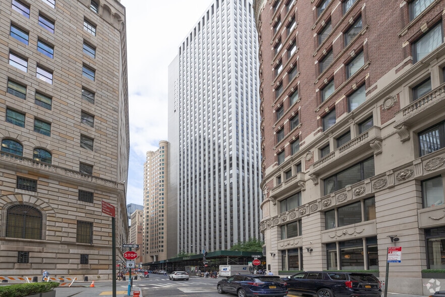 More Photos Of 59 Maiden Ln, New York Office For Lease