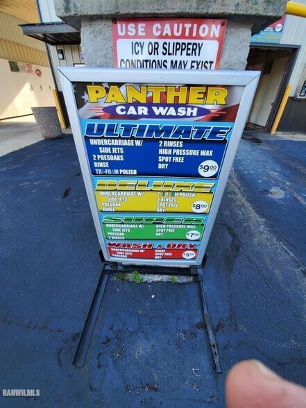 More Photos Of 911 S Logan St, Lena Carwash For Sale
