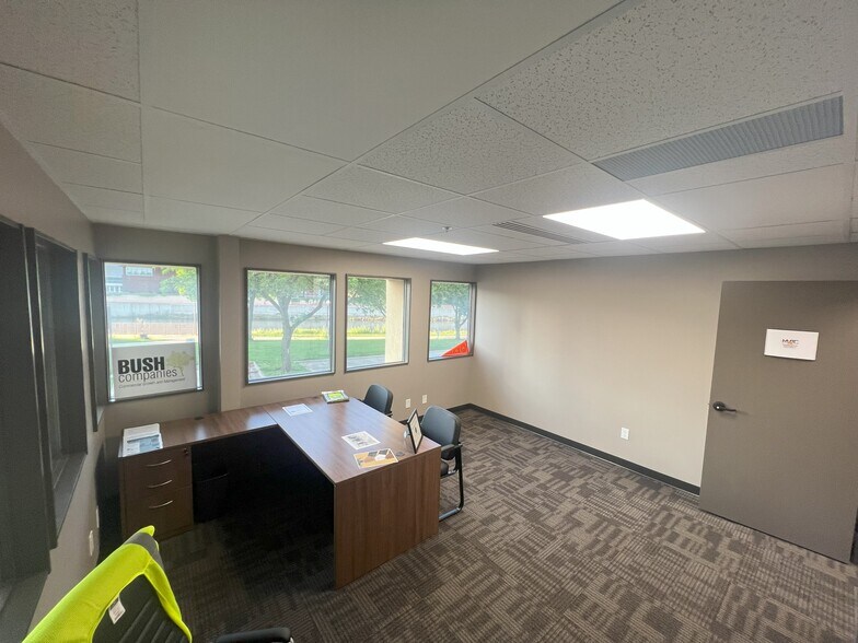 More Photos Of 300 3rd Ave SE, Rochester Coworking Space