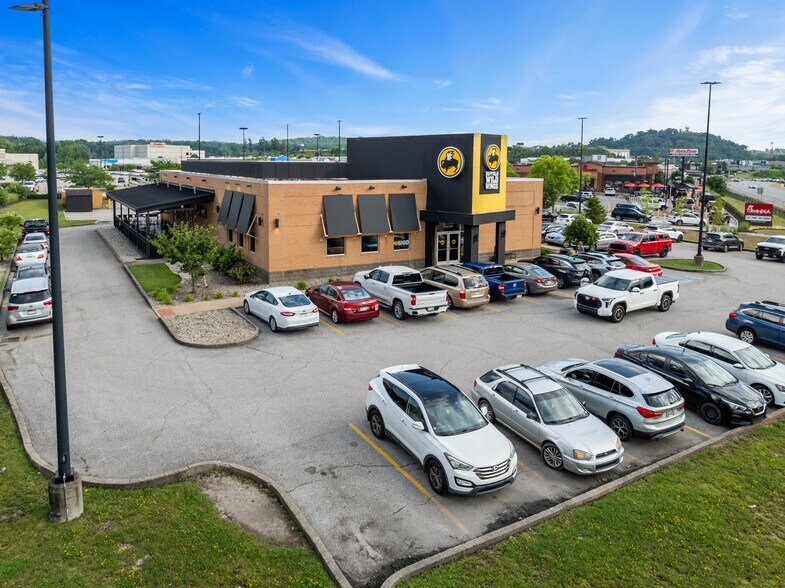 More Photos Of 2501 Mountaineer Blvd, Charleston Office For Sale