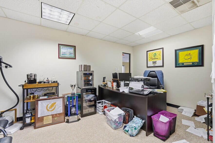 More Photos Of 10812 Gandy Blvd N, Saint Petersburg Medical For Lease