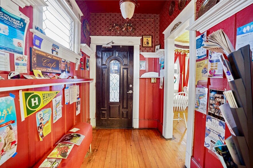 More Photos Of 1126 14th St, Modesto Restaurant For Sale