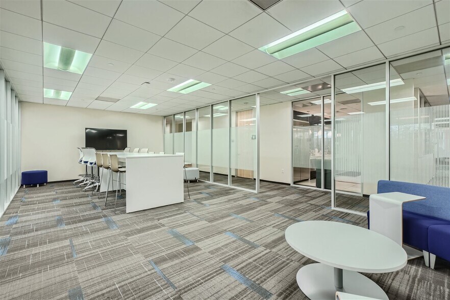 More Photos Of 1310 Rankin Rd, Houston Office For Lease