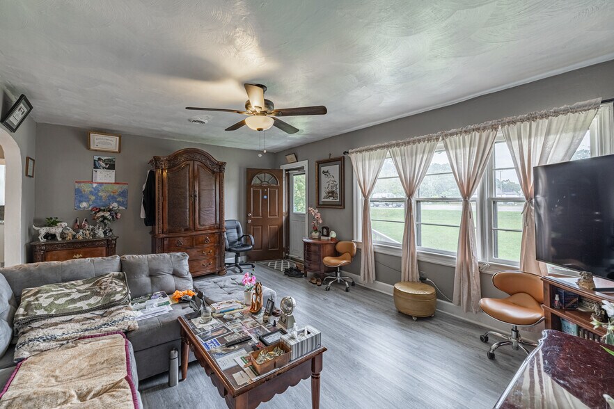 More Photos Of 4933 George Washington Mem Hwy, Yorktown Land For Sale