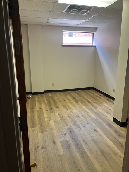 More Photos Of 202 1st St SE, Mason City Office For Lease