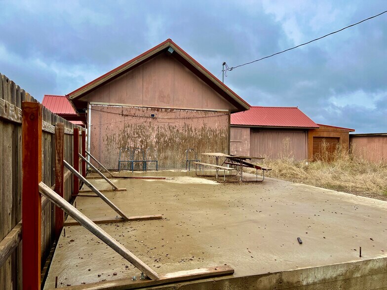 More Photos Of 26881 US-87, Carter Theater Concert Hall For Sale