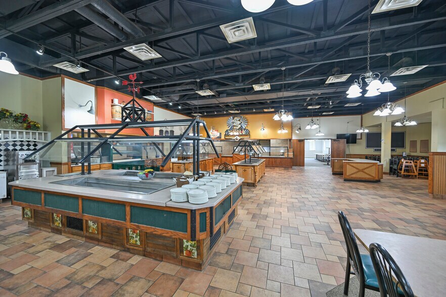 More Photos Of 2508 W 7th Ave, Corsicana Restaurant For Lease