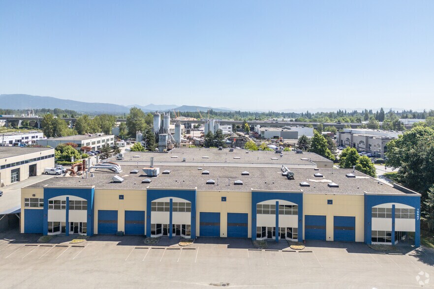 More Photos Of 19947 101 Ave, Langley Twp Light Distribution For Lease