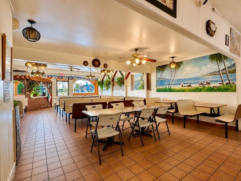 More Photos Of 10623 S Prairie Ave, Inglewood Storefront Retail Residential For Lease