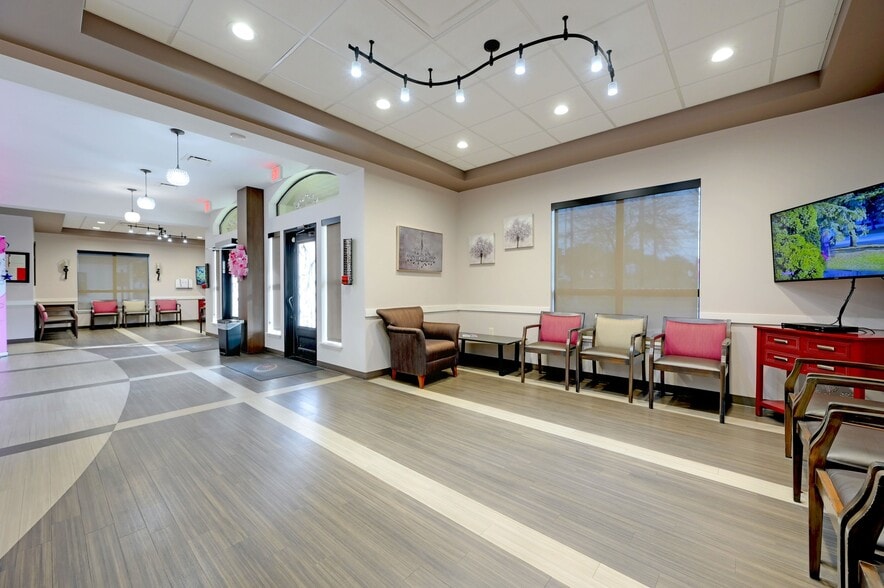 More Photos Of 11923 Culebra Rd, San Antonio Medical For Sale