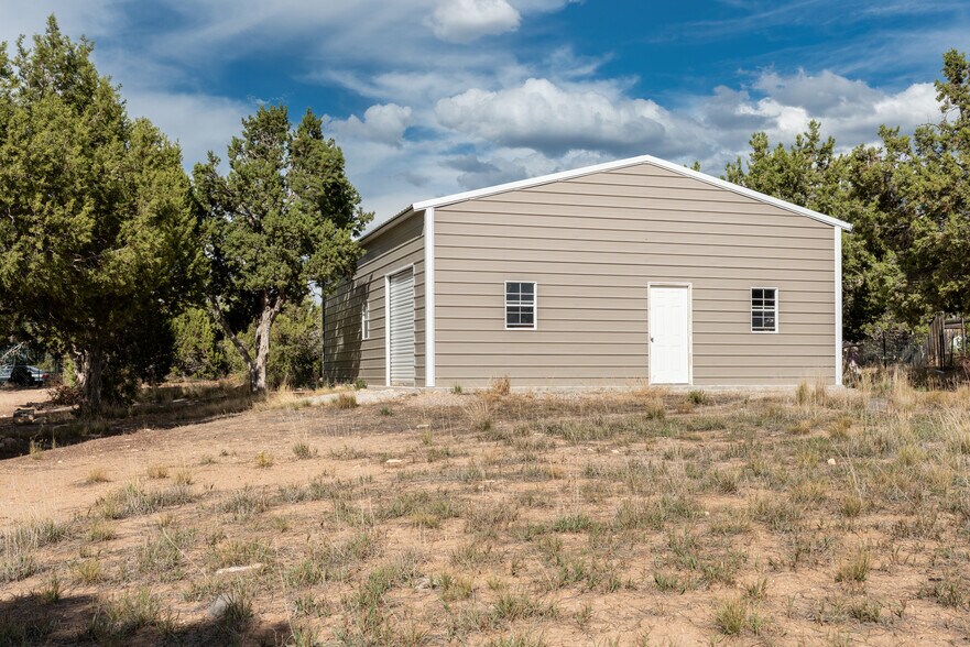 More Photos Of 11550 Pigeon Hollow Rd, Spring City Hotel For Sale