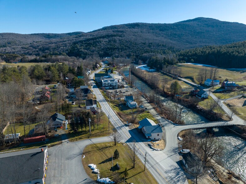 More Photos Of 7392 US-4, Woodstock Police Fire Station For Sale