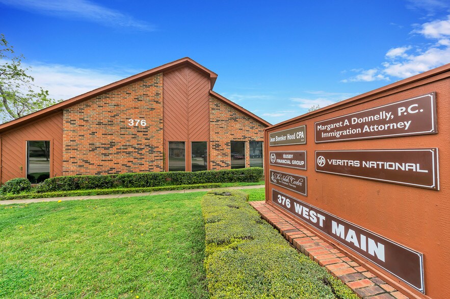 Primary Photo Of 376 W Main St, Lewisville Medical For Sale