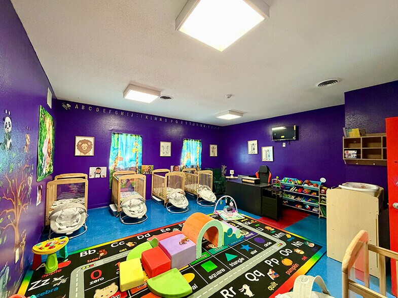 More Photos Of 1004 Gaty ave, East Saint Louis General Retail For Sale