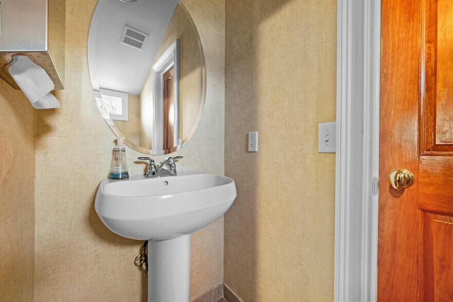 More Photos Of 1195 State Route 208, Monroe Unknown For Lease