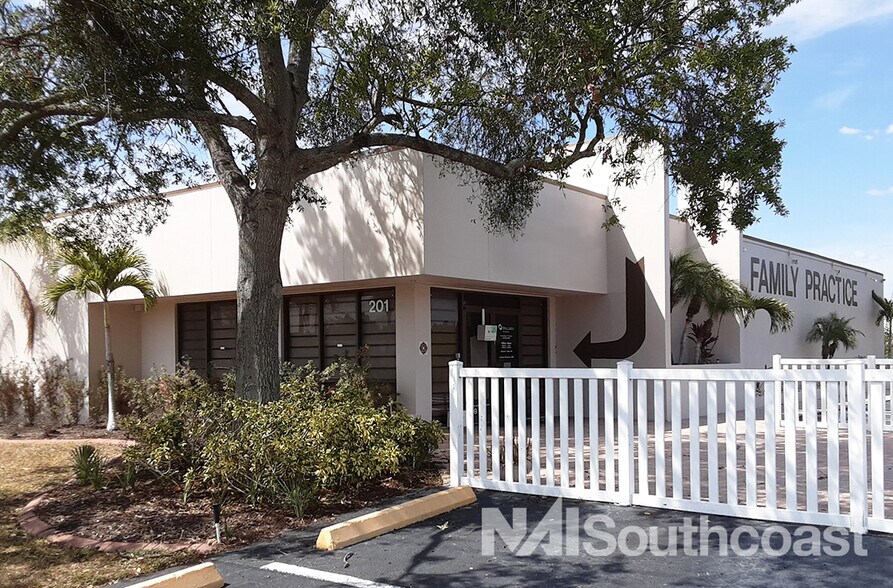 More Photos Of 201 Flamingo Dr, Apollo Beach Medical For Sale