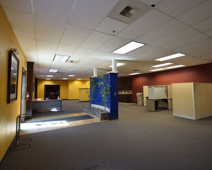 More Photos Of 812 C St, Culver Distribution For Sale