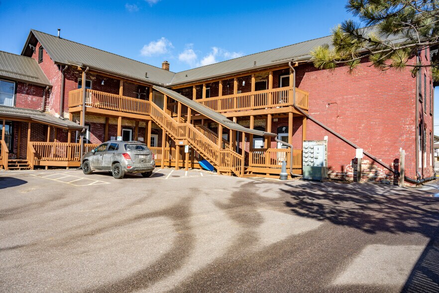 More Photos Of 115 W Pearl St, New Lisbon Apartments For Sale