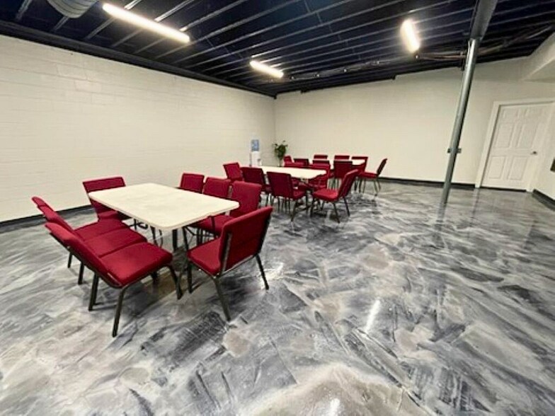 More Photos Of 4546 W Commerce St, San Antonio Storefront Retail Office For Sale