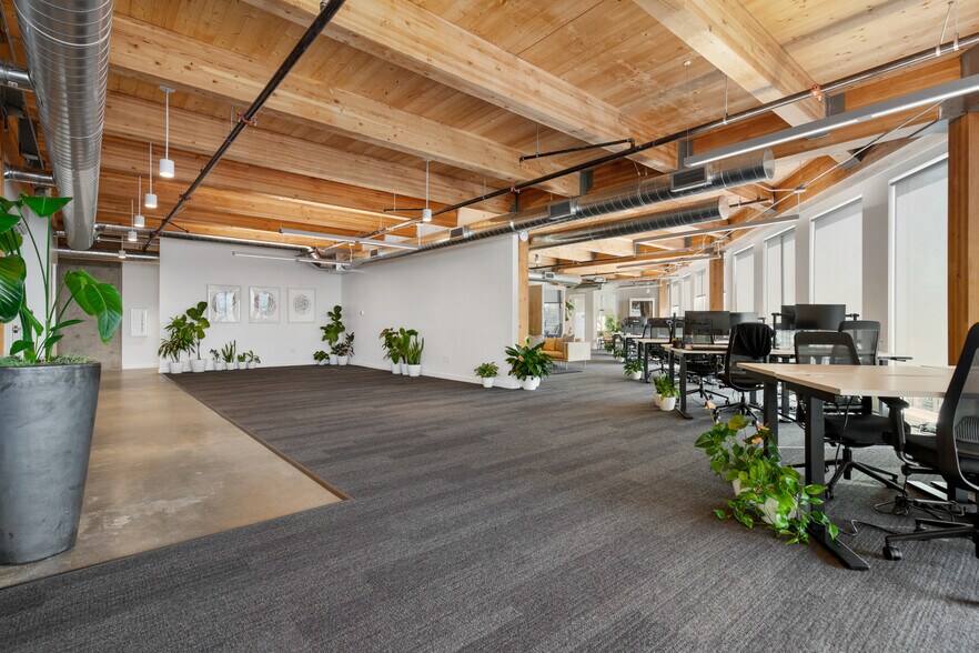 More Photos Of 3303 N Mississippi Ave, Portland Office For Lease