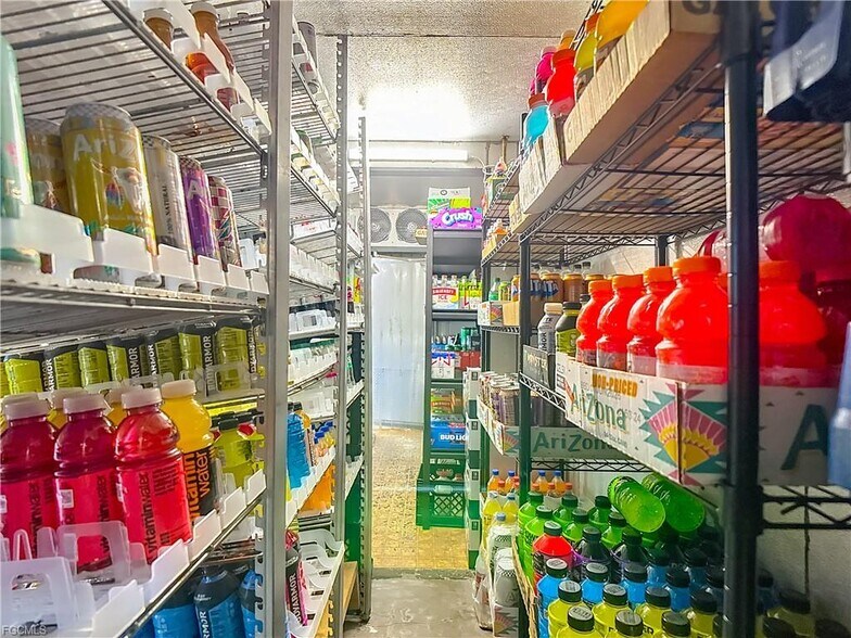 More Photos Of 4443 Loblolly Bay Rd, LaBelle General Retail For Sale