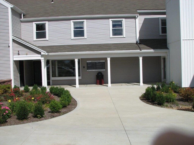 More Photos Of 23 Stiles Rd, Salem Medical For Sale