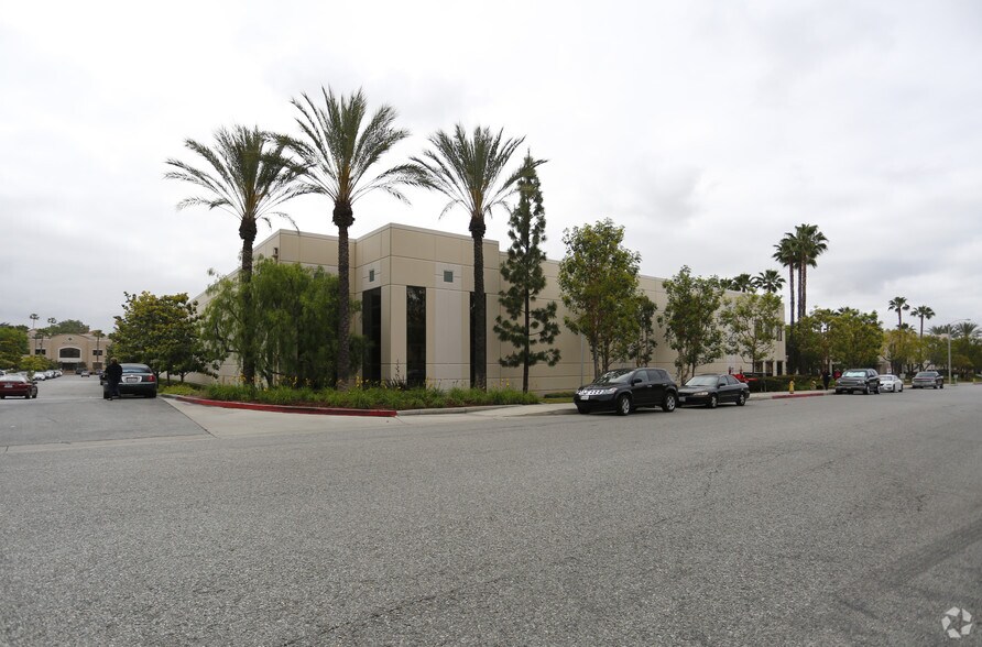 More Photos Of 5012 4th St, Irwindale Warehouse For Lease