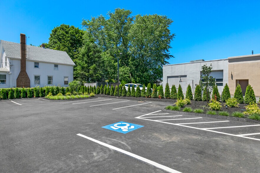 More Photos Of 44 Williams Ave, Mystic General Retail For Sale