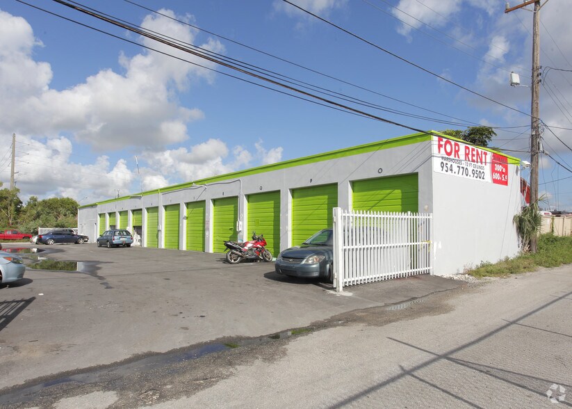Primary Photo Of 821 NW 45th St, Oakland Park Self Storage For Lease