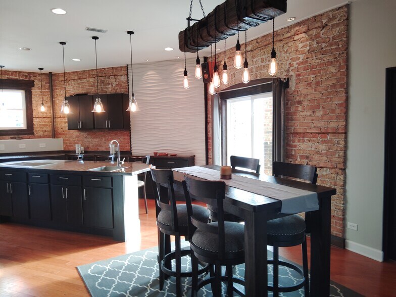 More Photos Of 1 S Park Ave, Lombard Office Residential For Sale
