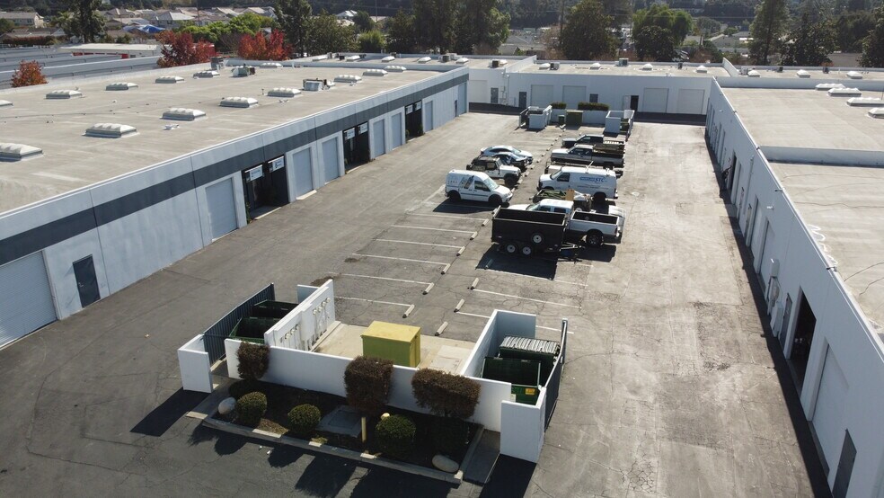 More Photos Of 269-299 W Allen Ave, San Dimas Unknown For Lease