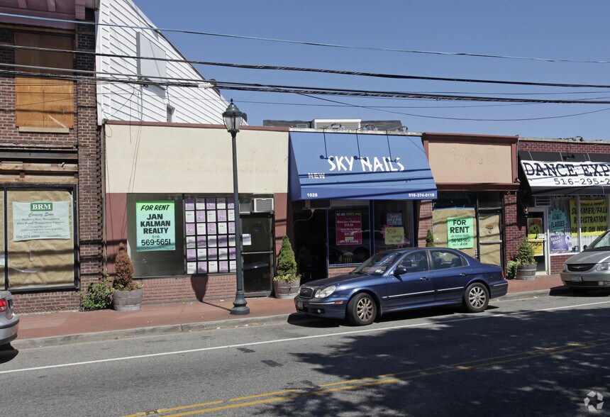 Primary Photo Of 1026-1030 Broadway, Woodmere Storefront For Lease