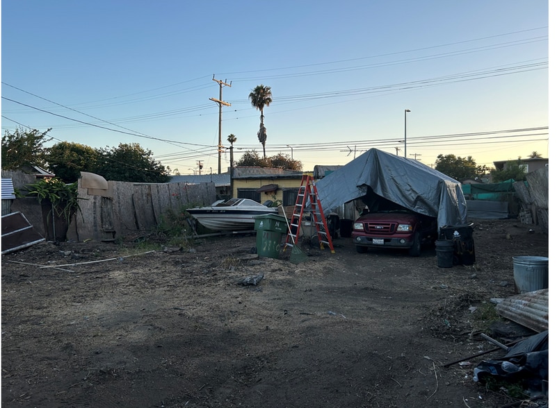 More Photos Of 11108 Avalon Blvd, Los Angeles Land For Sale