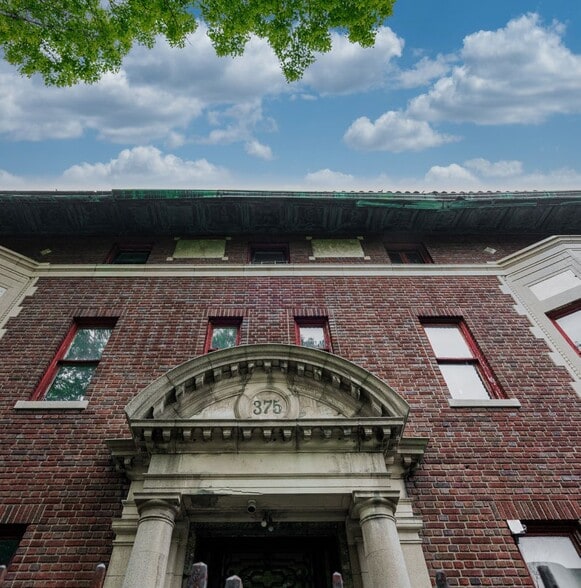 More Photos Of 375 Stuyvesant Ave, Brooklyn Office Residential For Sale