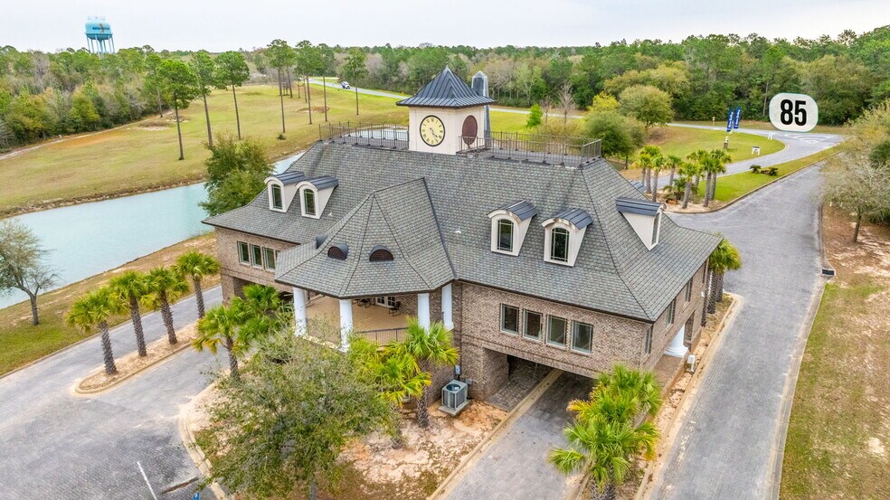 More Photos Of 3201 Heritage Plantation Blvd, Laurel Hill Office For Sale