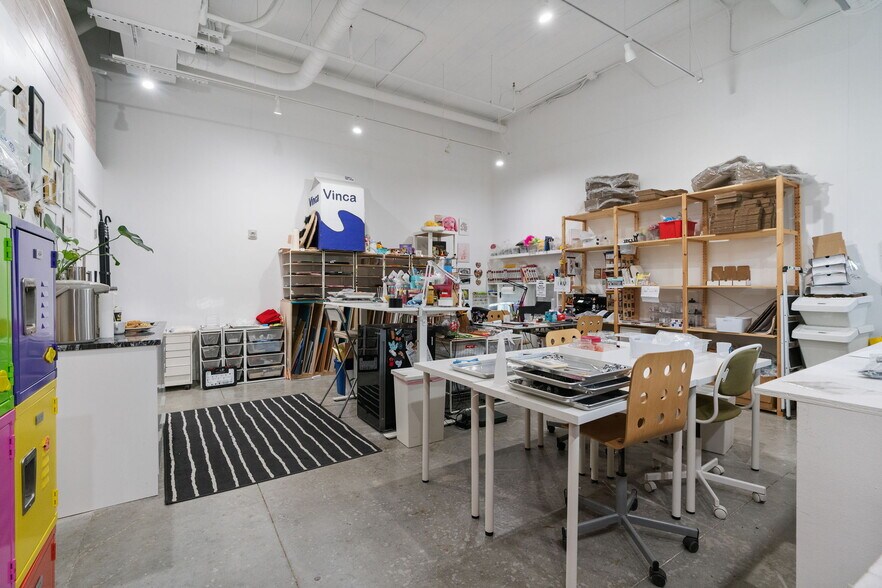 More Photos Of 1800 E 4th St, Austin Office Residential For Lease