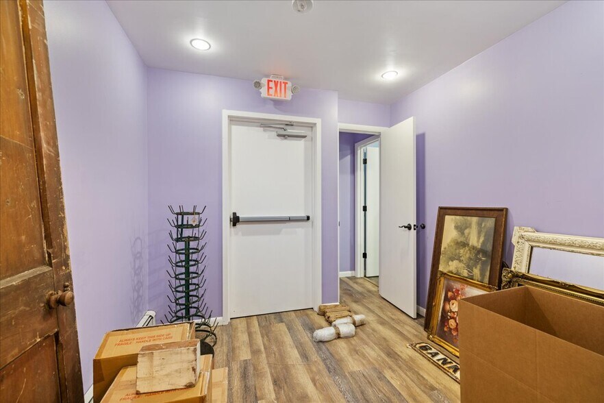 More Photos Of 80 Gravel Pike, Red Hill Office For Lease