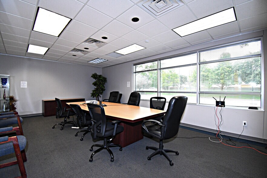 More Photos Of 10401 Town Park Dr, Houston Medical For Lease