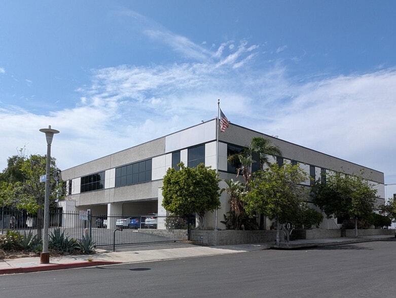 Primary Photo Of 7915-7919 Ajay Dr, Sun Valley Warehouse For Lease