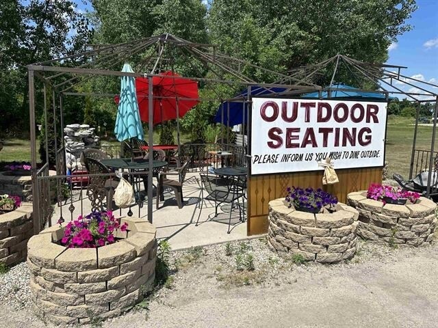 More Photos Of 814 W State St, Fox Lake Restaurant For Sale