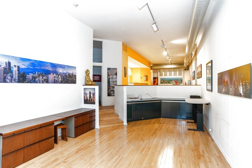 More Photos Of 711 N Milwaukee Ave, Chicago Storefront Retail Office For Sale