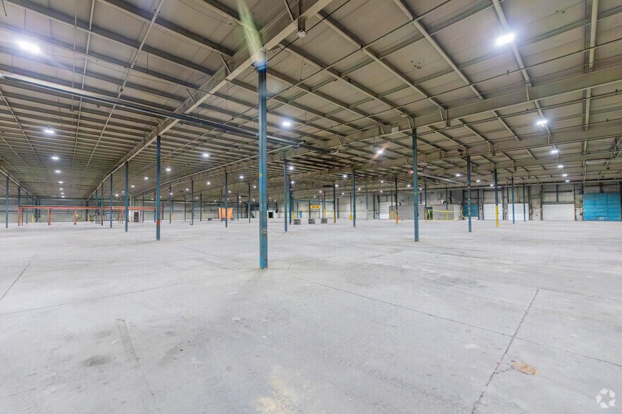 More Photos Of 8069 Lawson Rd, Milton Manufacturing For Sale