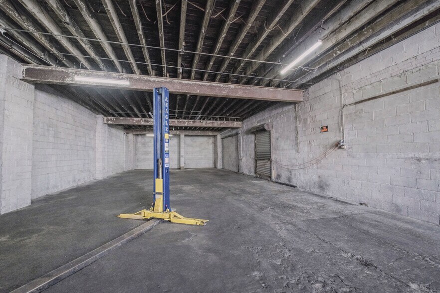 More Photos Of 961 E 51st St, Brooklyn Service For Sale