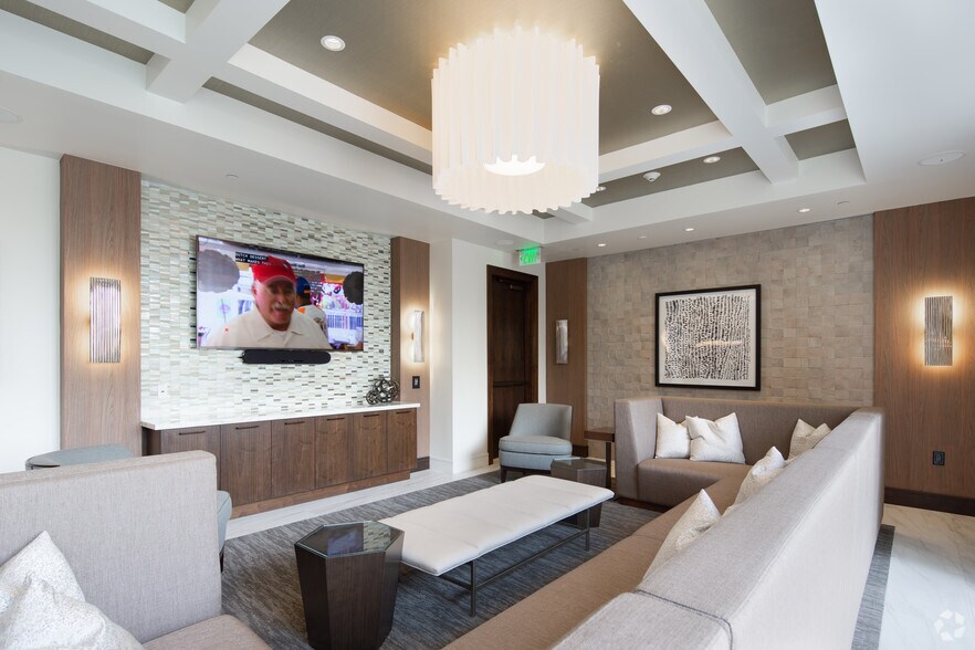 More Photos Of 2450 Valdez St, Oakland Apartments For Lease