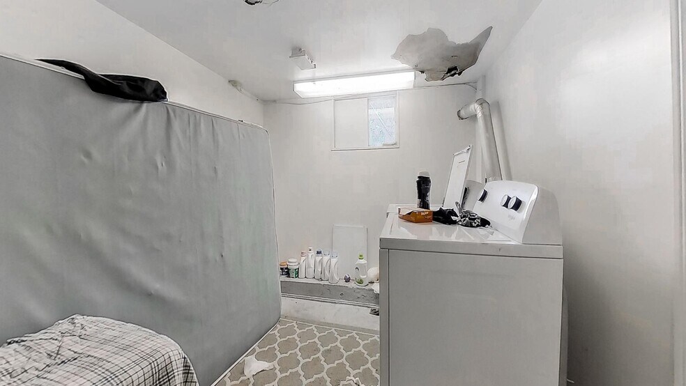 More Photos Of 358 Cartier Av, Sudbury Apartments For Sale