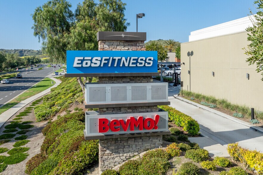 More Photos Of 27426 Antonio Pky, Ladera Ranch Storefront For Lease