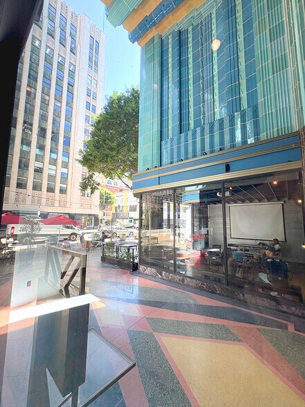 More Photos Of 215 W 9th St, Los Angeles Apartments For Lease